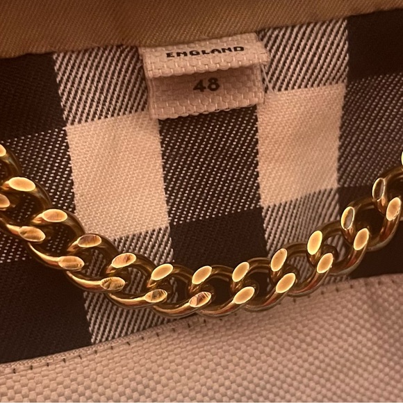 BURBERRY THE KENSINGTON SHORT TRENCH COAT MSRP $2,590 - Picture 13 of 14